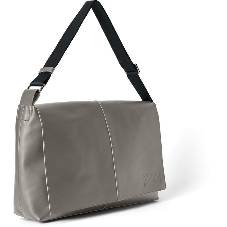 ecco upcycled messenger