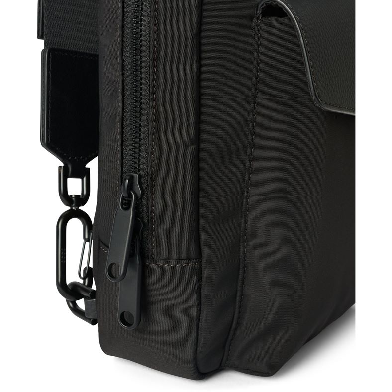 ecco voyager x body sling