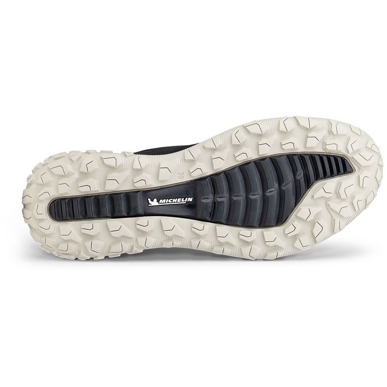ecco ult-trn w